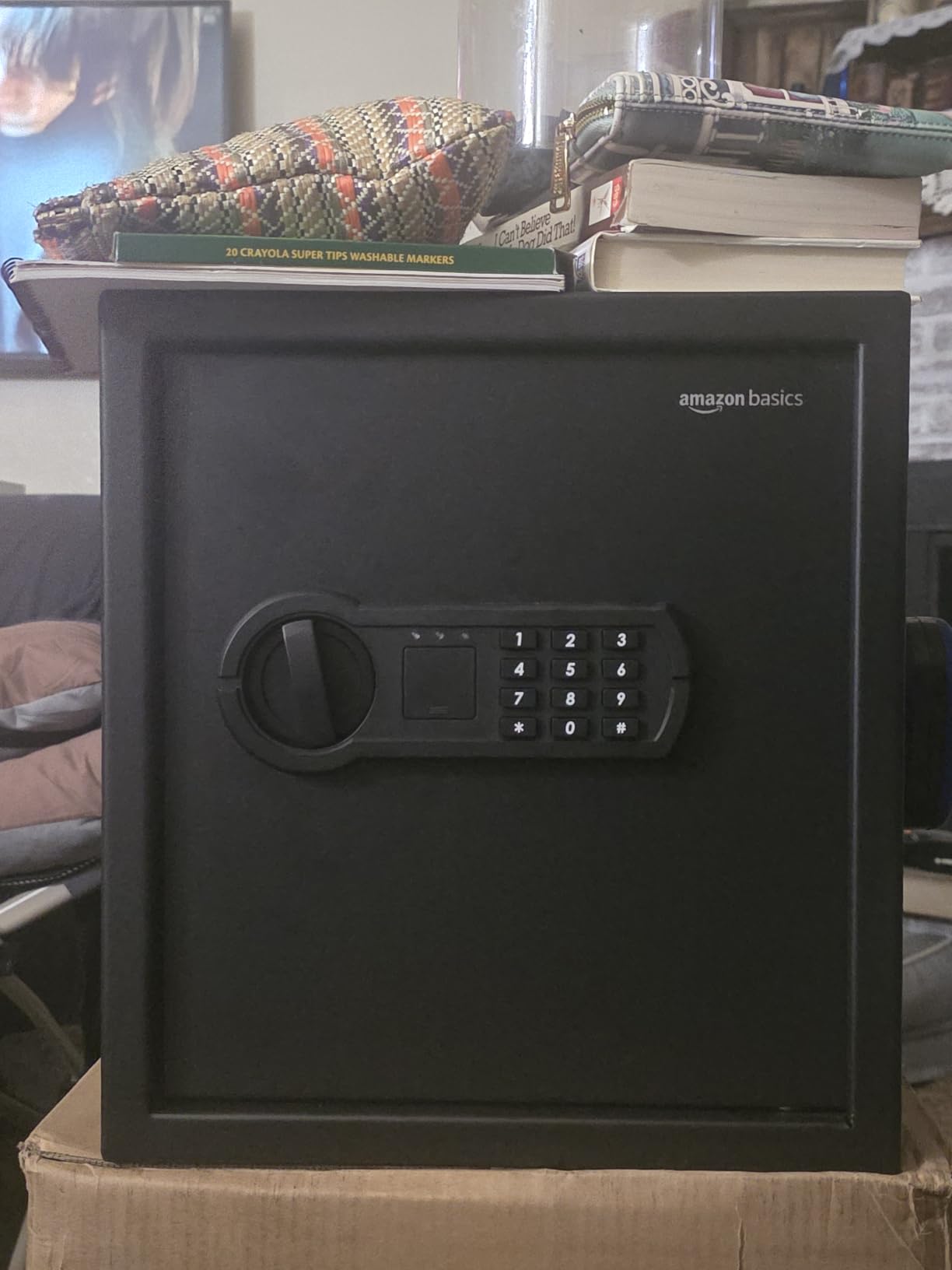 Amazon Basics Steel Home Security Safe Box with Electronic Keypad Lock for Documents, Jewelry, Valuables, 1.8 Cubic Feet, Black customer photo 1