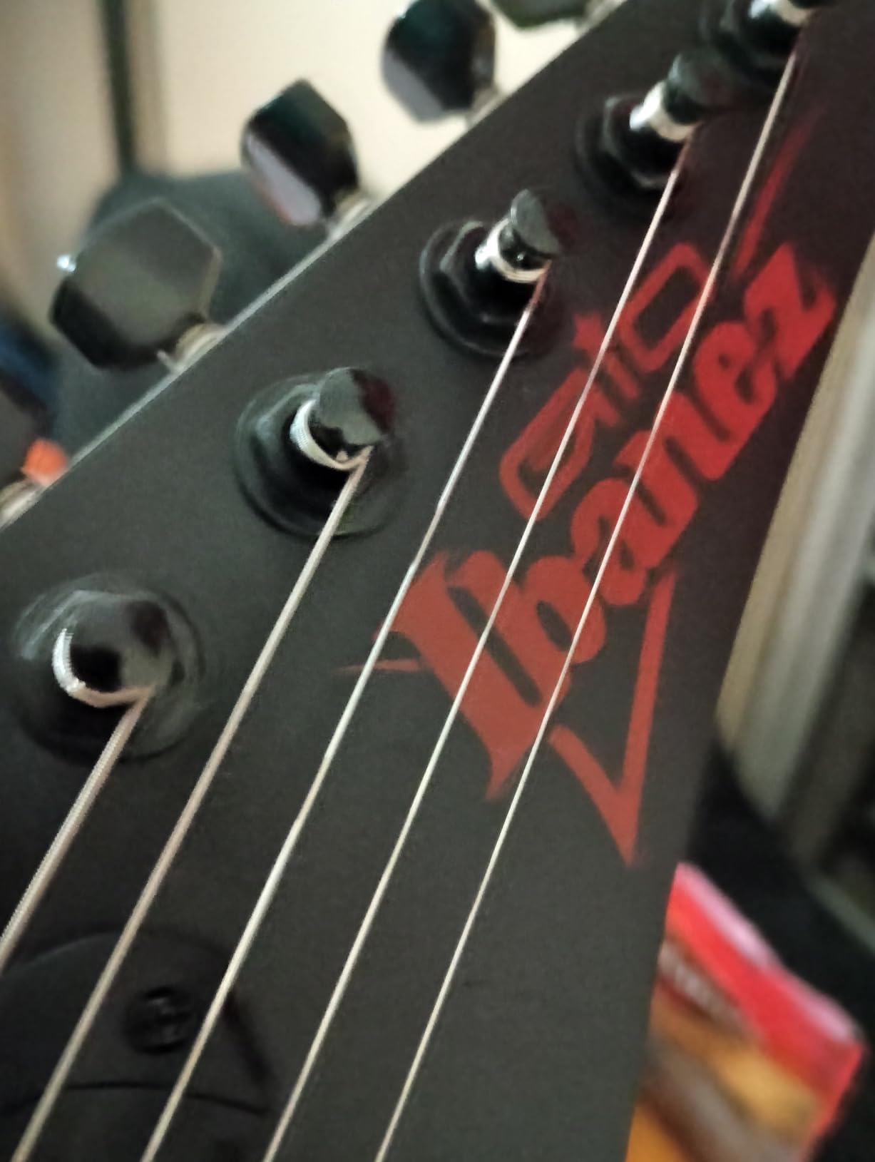 Ibanez GRG131DX - Black Flat | Infinity R humbuckers with 5-way selector and 24 jumbo frets for rock, metal and practice customer photo 1