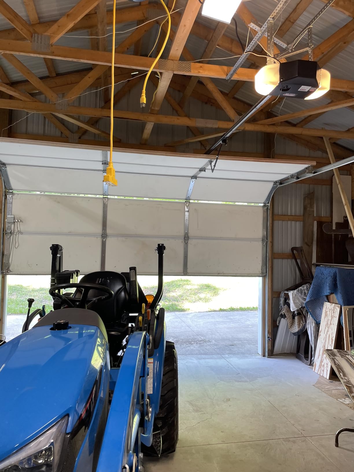 Genie Chain Drive 750 3/4 HPc Garage Door Opener w/Battery Backup, Heavy Duty, Model 7035-TKV customer photo 1