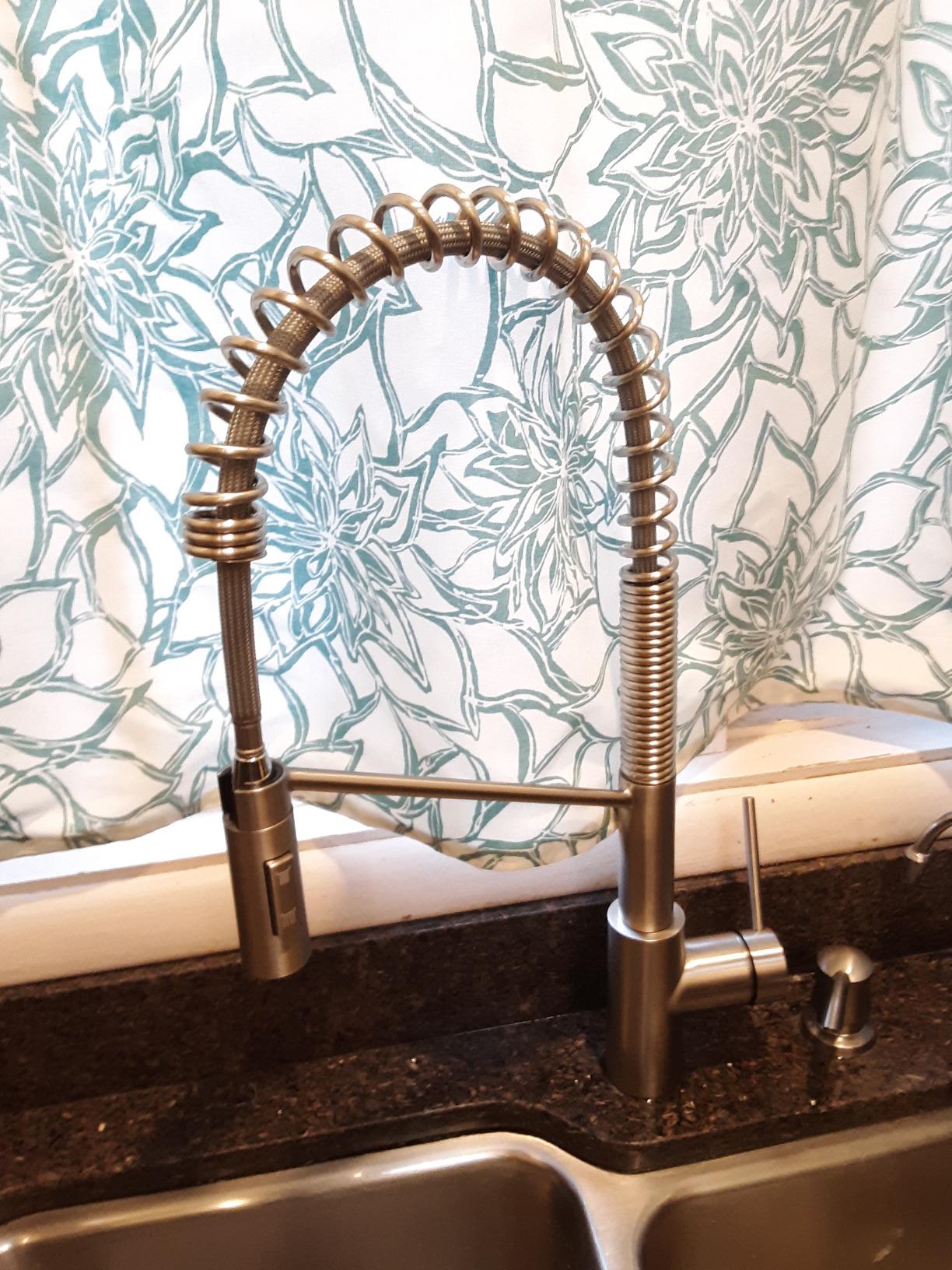 KRAUS Oletto Commercial Style Single Handle Pull Down Kitchen Faucet with QuickDock KPF-2631SFS customer photo 1