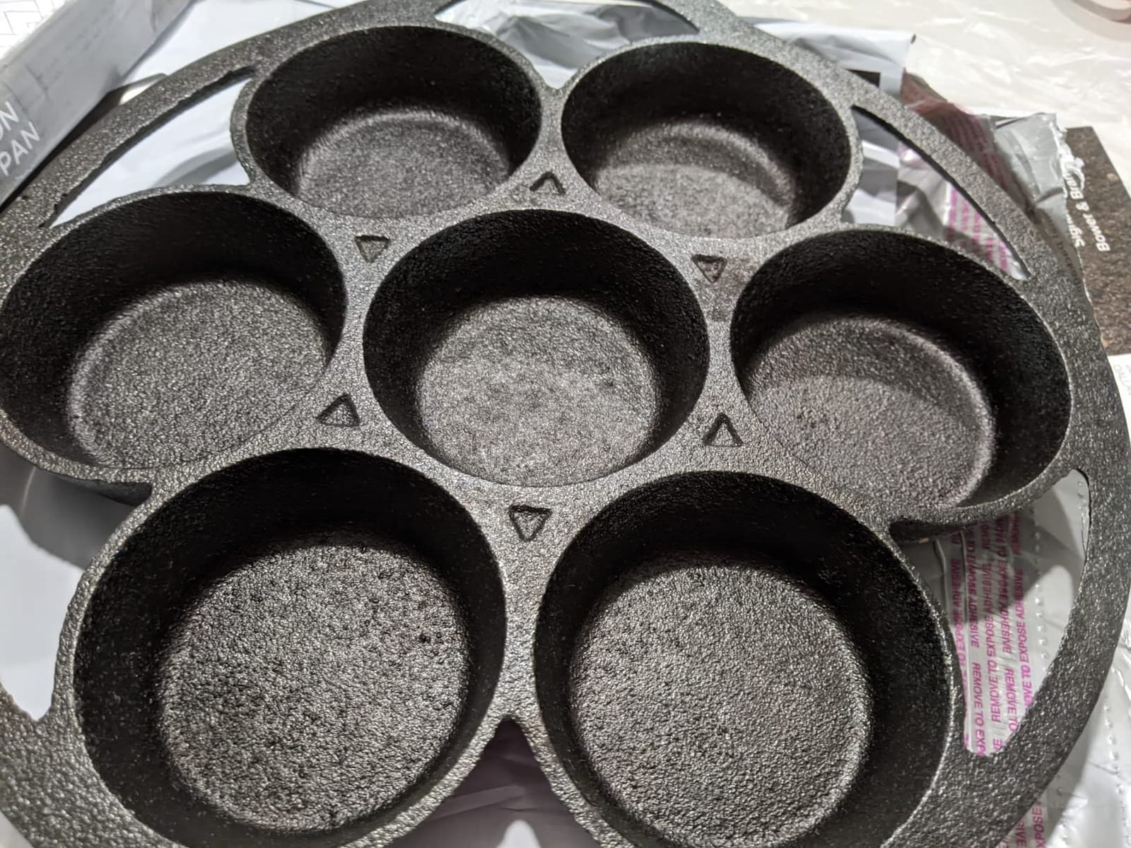 Commercial CHEF Biscuit Pan, Pre-Seasoned Cast Iron, CHCI4129 customer photo 1