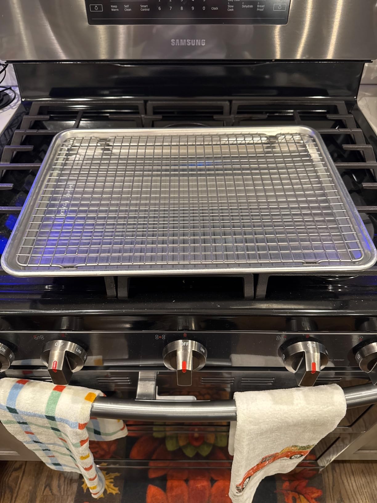 Nordic Ware - 43172AMZM Nordic Ware Half Sheet with Oven Safe Nonstick Grid, 2 Piece Set, Natural customer photo 2