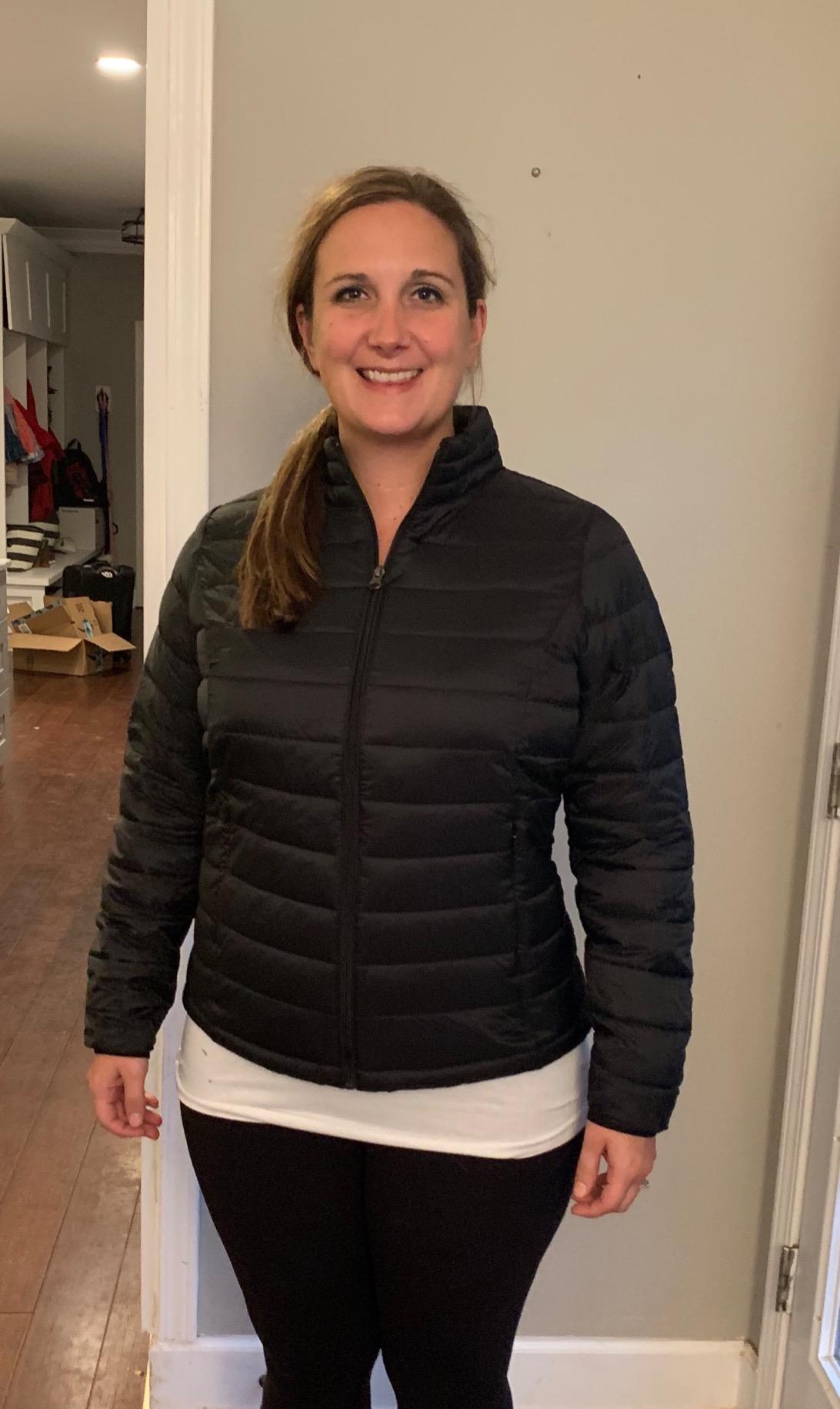 Amazon Essentials Women's Lightweight Long-Sleeve Water-Resistant Packable Puffer Jacket (Available in Plus Size) customer photo 1