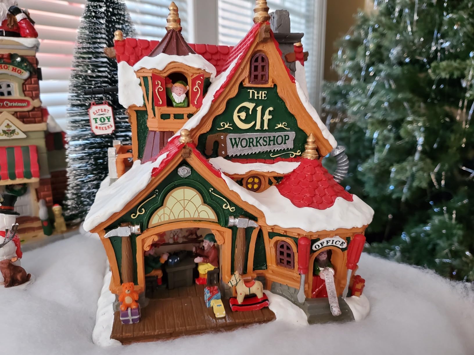 Lemax Santa's Wonderland Lighted Buildings: The Elf Workshop #75291 customer photo 1