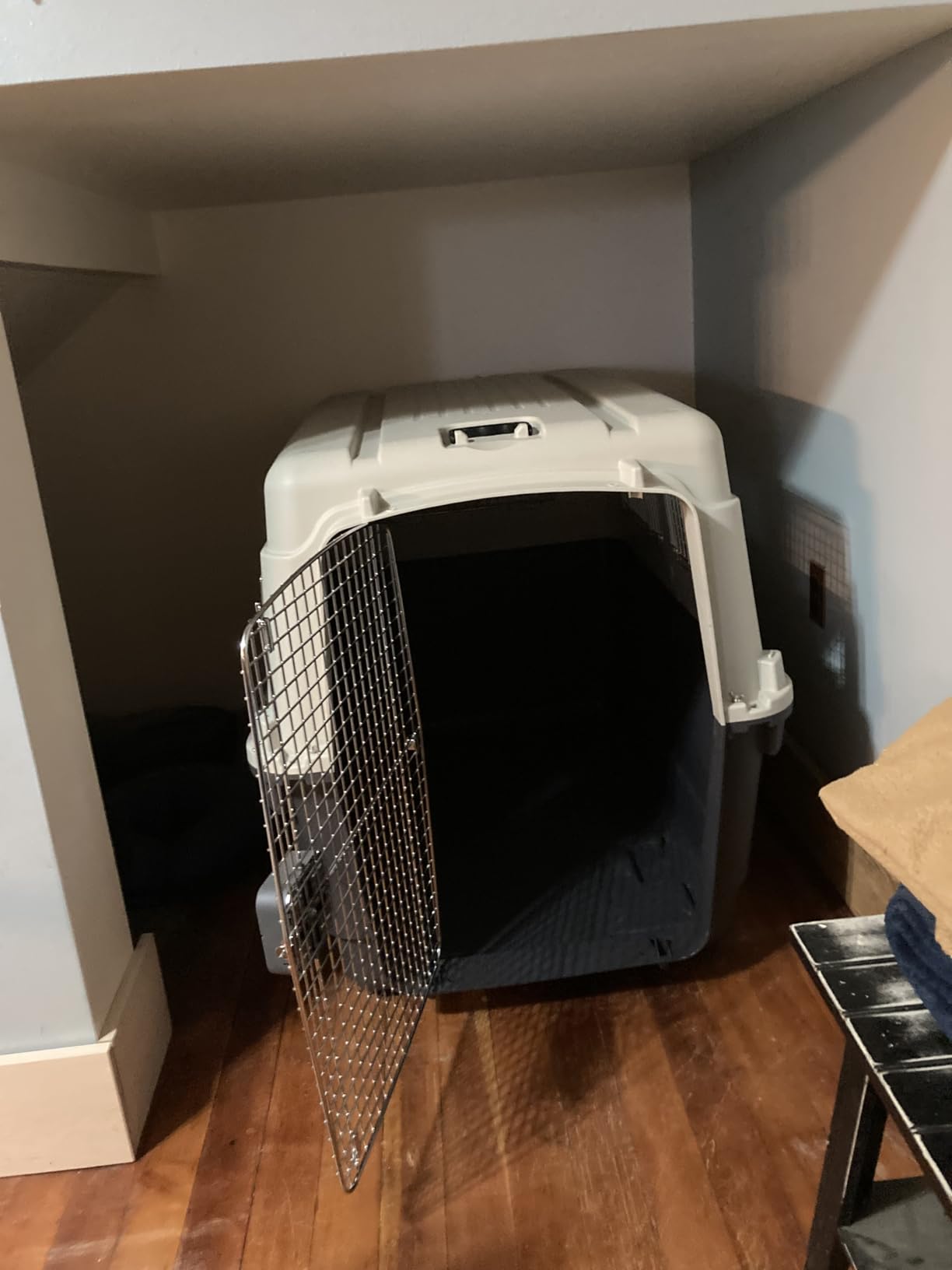 SportPet Airline Compliant XXX-LARGE 48 inch Travel Dog Kennel - Durable Plastic Airline Pet Carrier w/ Removable Wheels & Food Bowls, Collapsible Indoor/Outdoor Dog Kennel, Dogs up to 44 inch L & 33 inch H - Cream/Gray customer photo 2