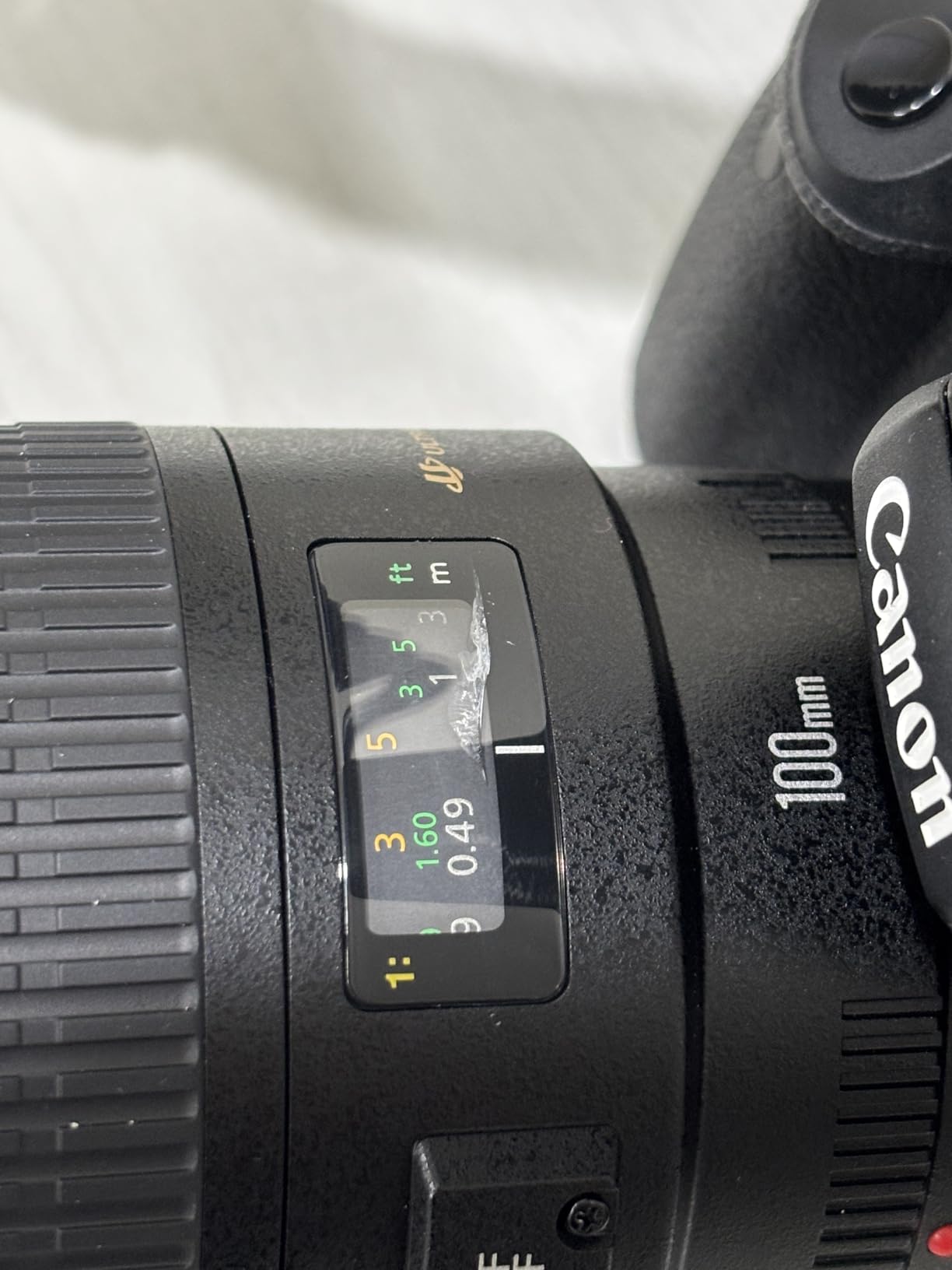 Canon EF 100mm F/2.8 Macro USM Fixed Lens for SLR Cameras (Renewed) customer photo 2