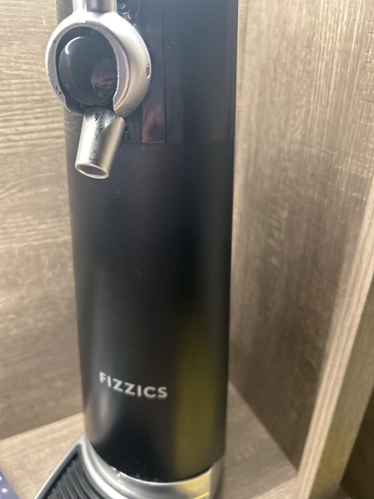 FIZZICS - DraftPour Beer Dispenser - Converts Any Can or Bottle Into a Nitro-Style Draft, Gift for Men and Beer Enthusiast, Beer Tap Draft Machine customer photo 2