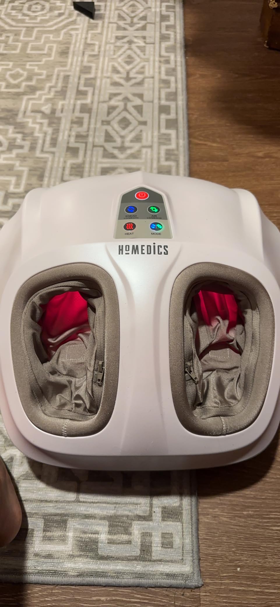 Homedics Shiatsu Air 2.0 Foot Massager with Soothing Heat and Rhythmic Air Compression, 3 Customized Controls and Intensities, Washable Liner, At-Home Kneading Massage Relaxes Feet, 3 Speed Options customer photo 1