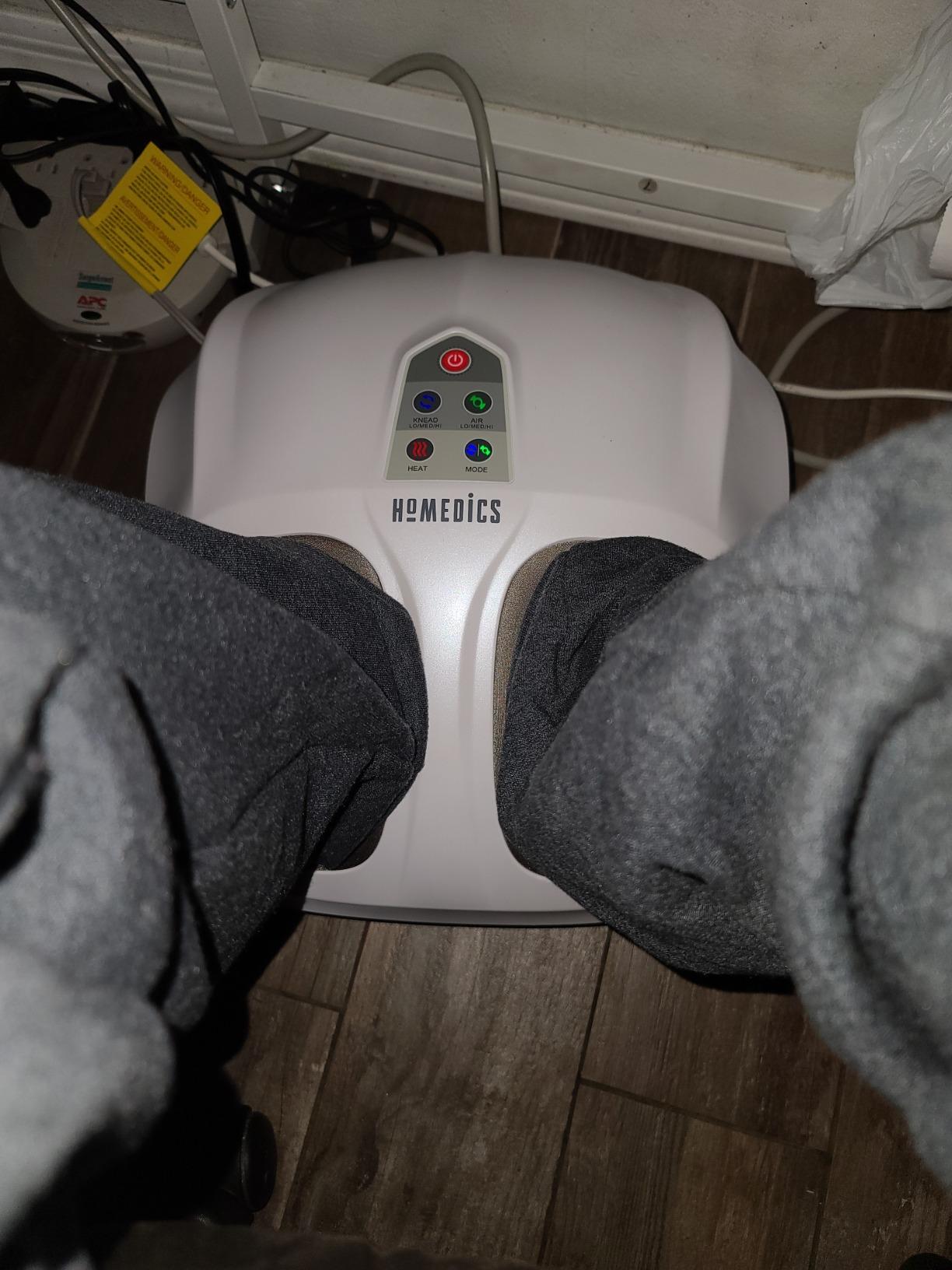Homedics Shiatsu Air 2.0 Foot Massager with Soothing Heat and Rhythmic Air Compression, 3 Customized Controls and Intensities, Washable Liner, At-Home Kneading Massage Relaxes Feet, 3 Speed Options customer photo 2