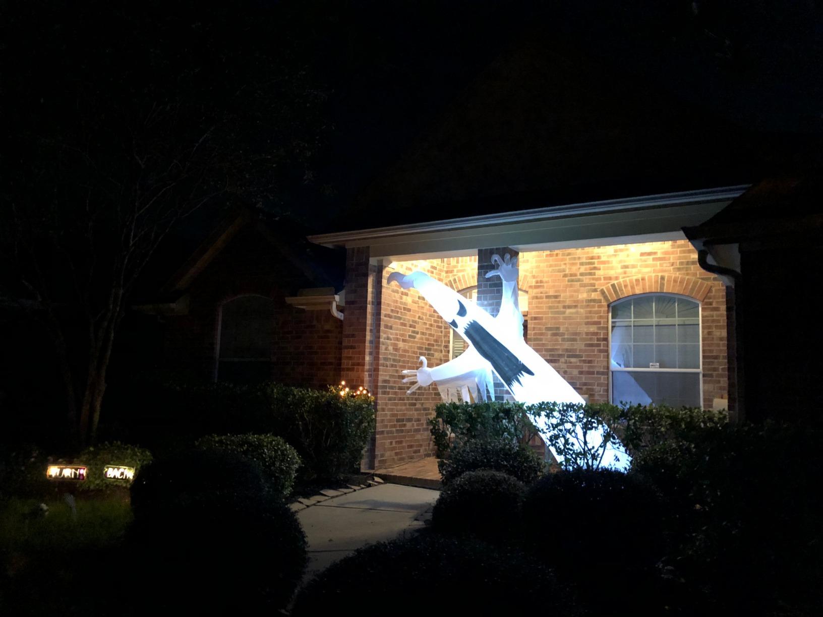 Joiedomi 12 FT Halloween Inflatables Outdoor Decorations, Scary Ghost Halloween Decor, Inflatable Ghost Blow Ups for Yard with LEDs for Outside Yard Decorations customer photo 2
