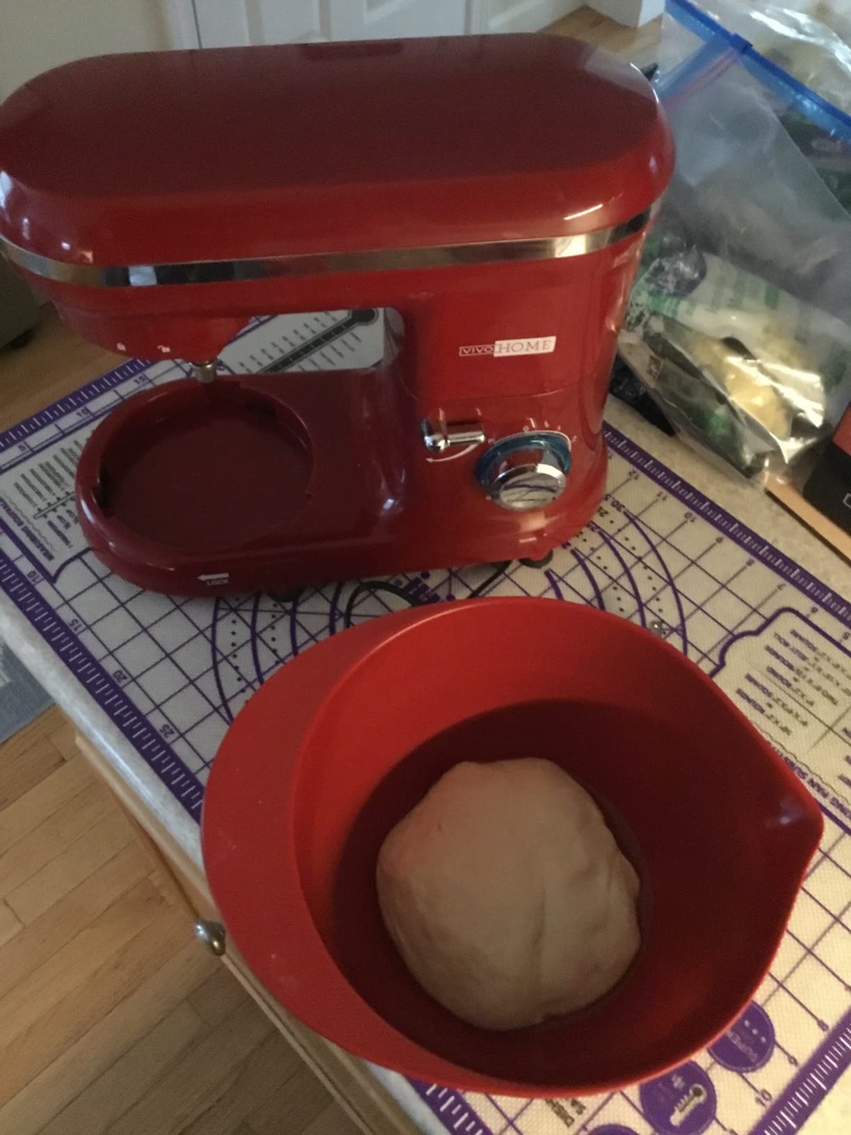 VIVOHOME Stand Mixer, 660W 10 Speed 6 Quart Tilt-Head Kitchen Electric Food Mixer with Beater, Dough Hook, Wire Whip and Egg Separator, Red customer photo 1