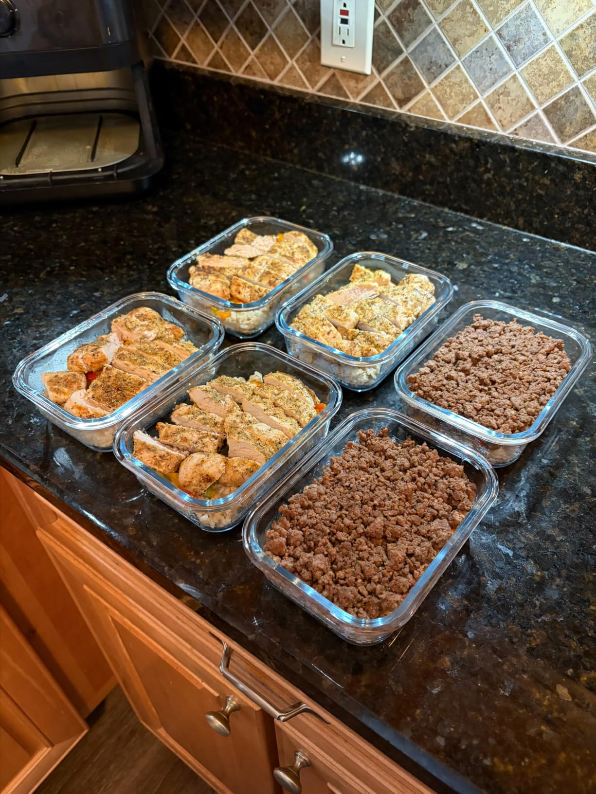 M MCIRCO 10 Pack, 22 oz Glass Food Storage Containers with lids, Gray | Glass Meal Prep Containers, Airtight Lunch Containers with Lids, Microwave, Oven, Freezer and Dishwasher Friendly, BPA Free customer photo 2