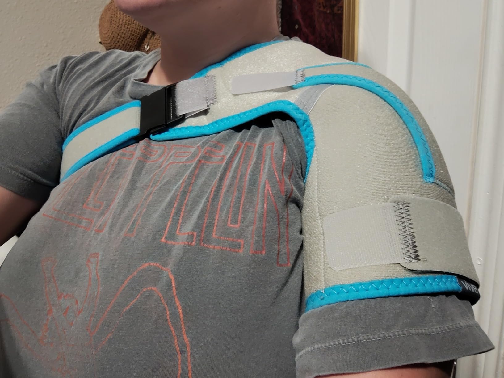 Arctic Flex Shoulder Ice Pack Brace - Rotator Cuff Cold Gel Wrap Therapy | Heat or Cooling Support Immobilizer with Compression Stability for Tendonitis, Dislocated Joint, Left & Right Arm Pain Relief customer photo 1