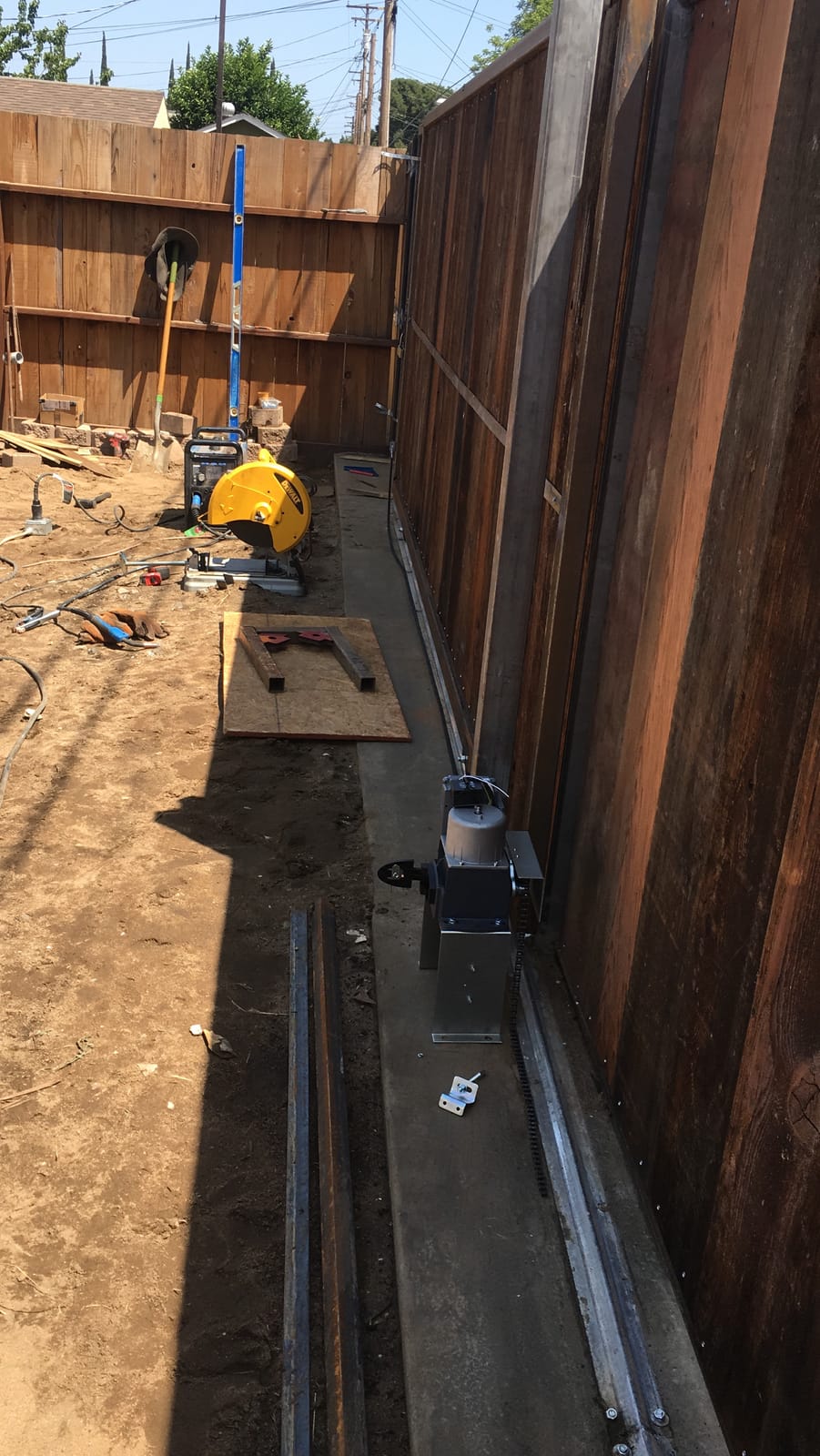 Miller 907757 Multimatic 220 AC/DC Multiprocess Welder, 120V/240V | 120-240 V; Welds mild steel up to 3/8 in; Freedom to weld any process including MIG, flux-cored, stick and AC/DC TIG customer photo 1