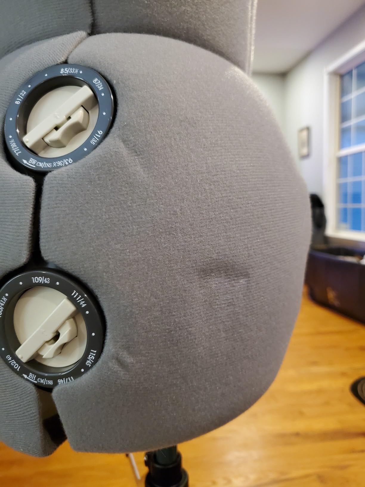 SINGER Female Adjustable Dress Form, Medium/Large, Size 10-18 - Grey | Pinnable foam-backed surface, 12 dials, 360-degree hem guide, tripod base customer photo 2