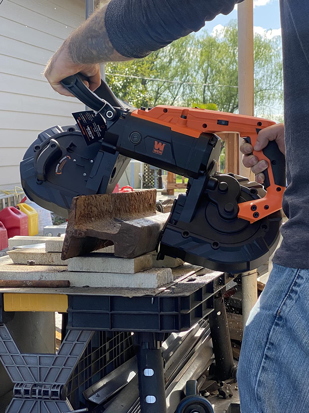 WEN Portable Band Saw for Metal, 10-Amp, Variable Speed, Handheld (94396) customer photo 1