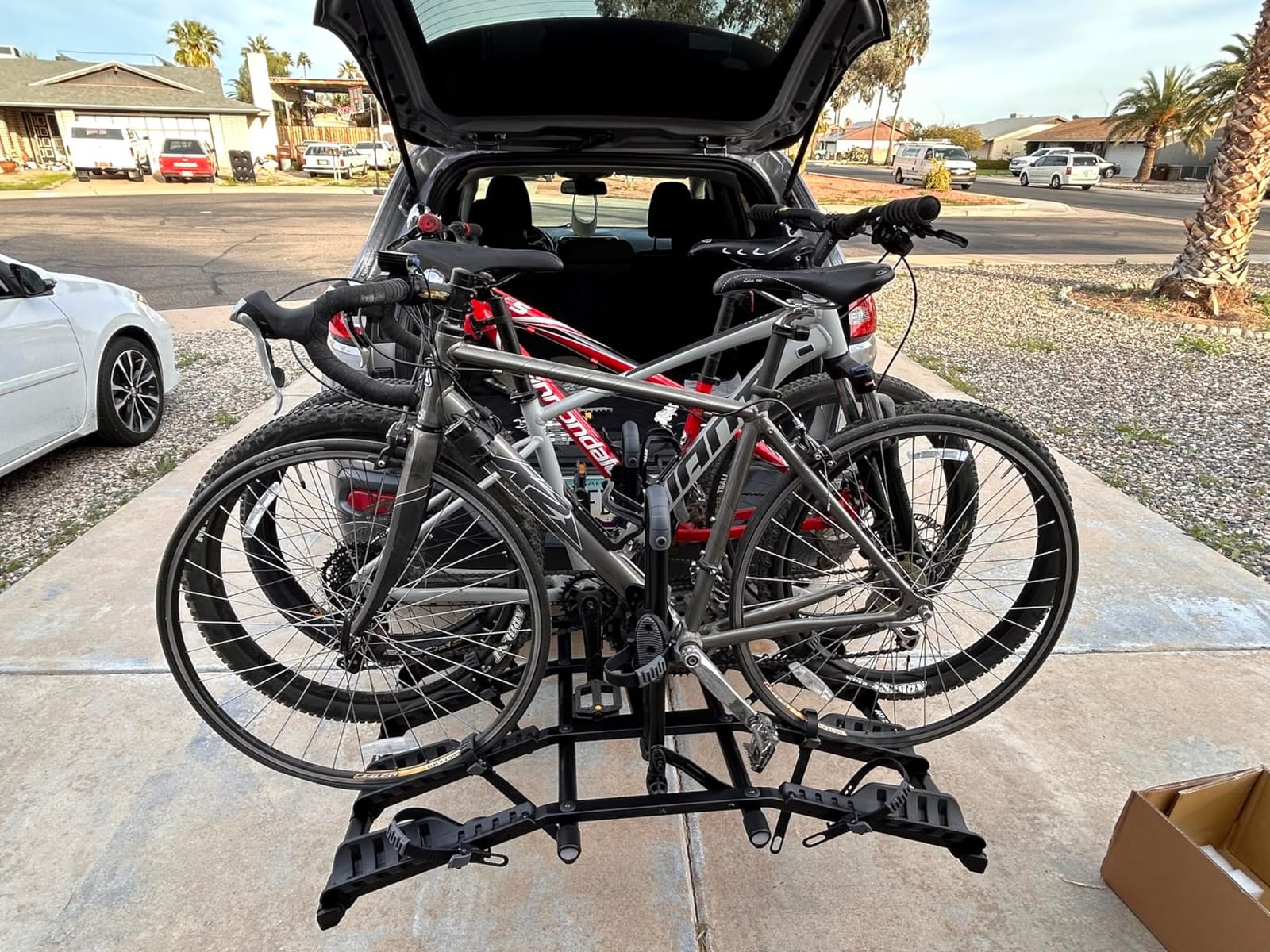 Hollywood Racks Destination 4 Hitch Bike Rack, Carries Up to 4 Bikes, Black customer photo 2