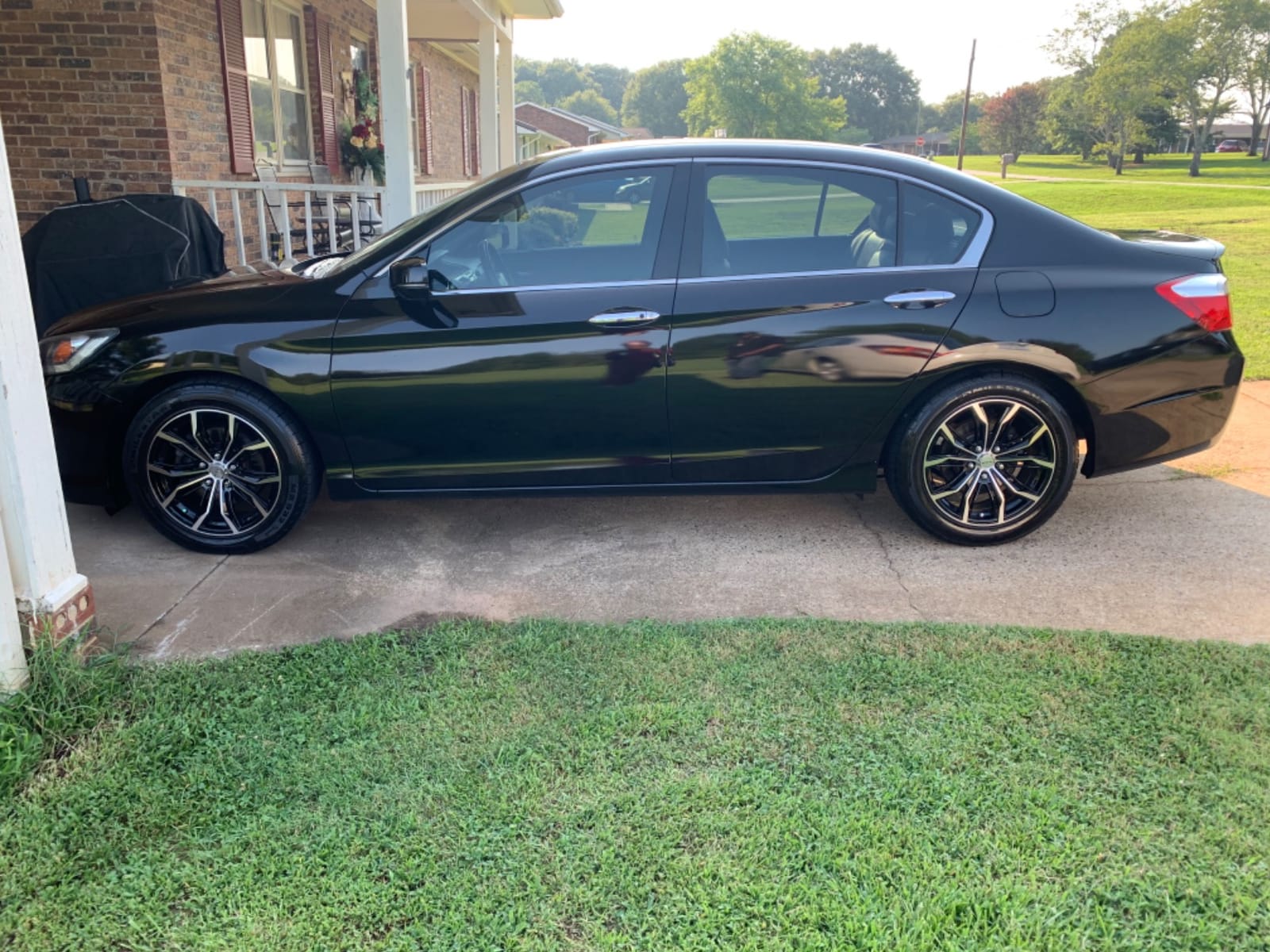 Alloy Wheel, Black Widow 17x7.5 5x114.3 ET42 CB73.1 Black Machined customer photo 2