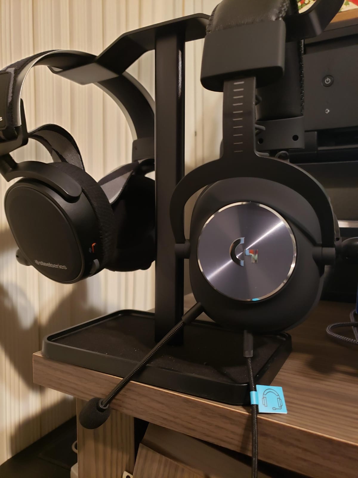 Avantree Neetto HS908 - Dual Headphone Stand for Desk customer photo 2