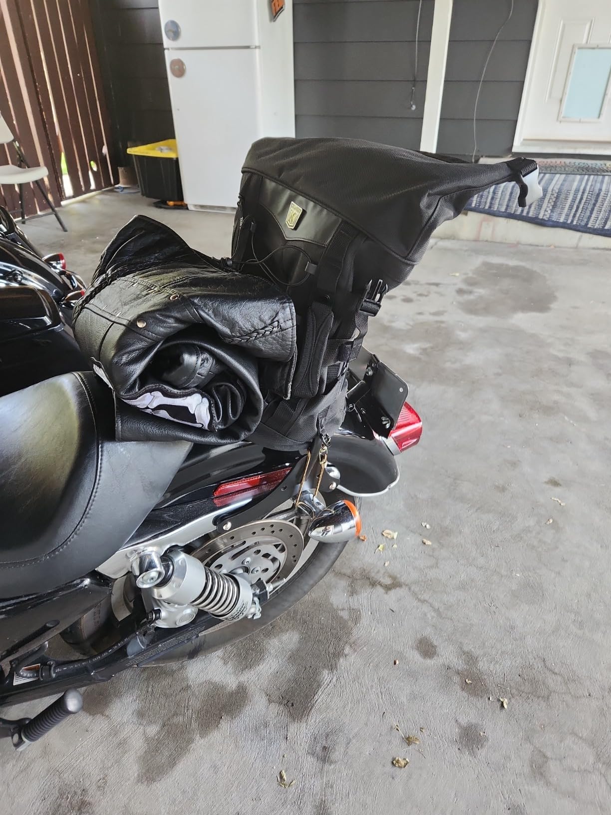 Kuryakyn 5223 Momentum Deadbeat Expandable Motorcycle Travel Luggage: Weather Resistant Duffle Bag with Sissy Bar Straps, Black customer photo 1