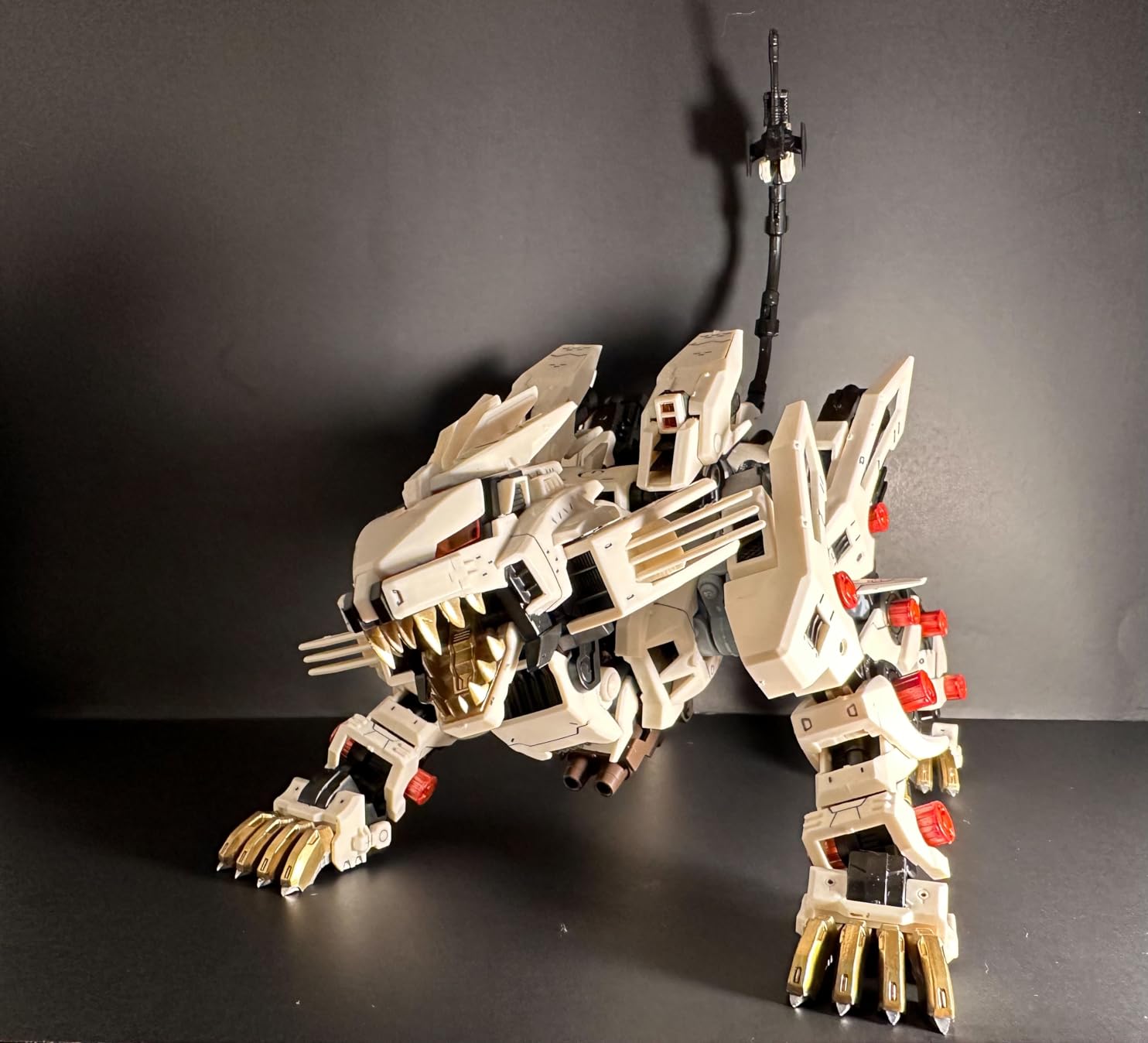 壽屋(KOTOBUKIYA) ZOIDS RZ-041 Liger Zero Marking Plus Version, Total Length: Approx. 12.2 inches (310 mm), 1/72 Scale Plastic Model customer photo 1