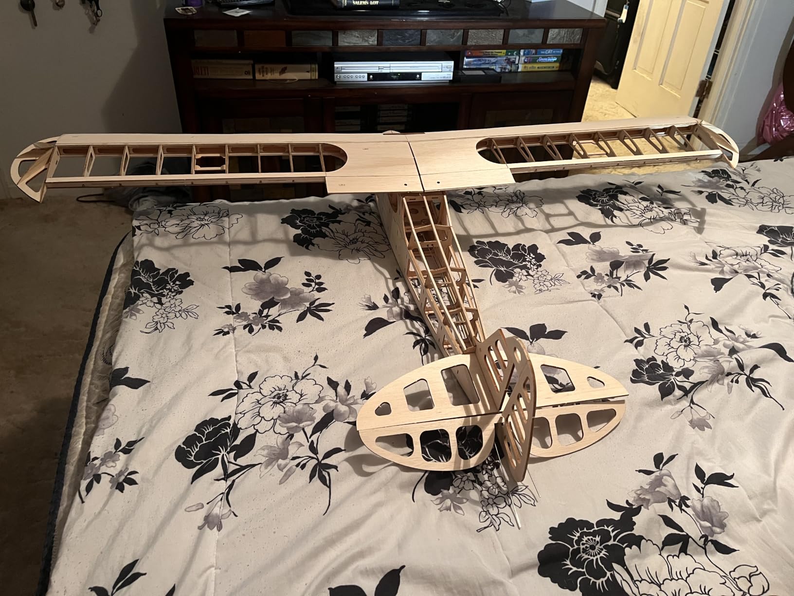 Viloga RC Balsa Airplane Kit Piper Cub J3, Laser Cut 46
