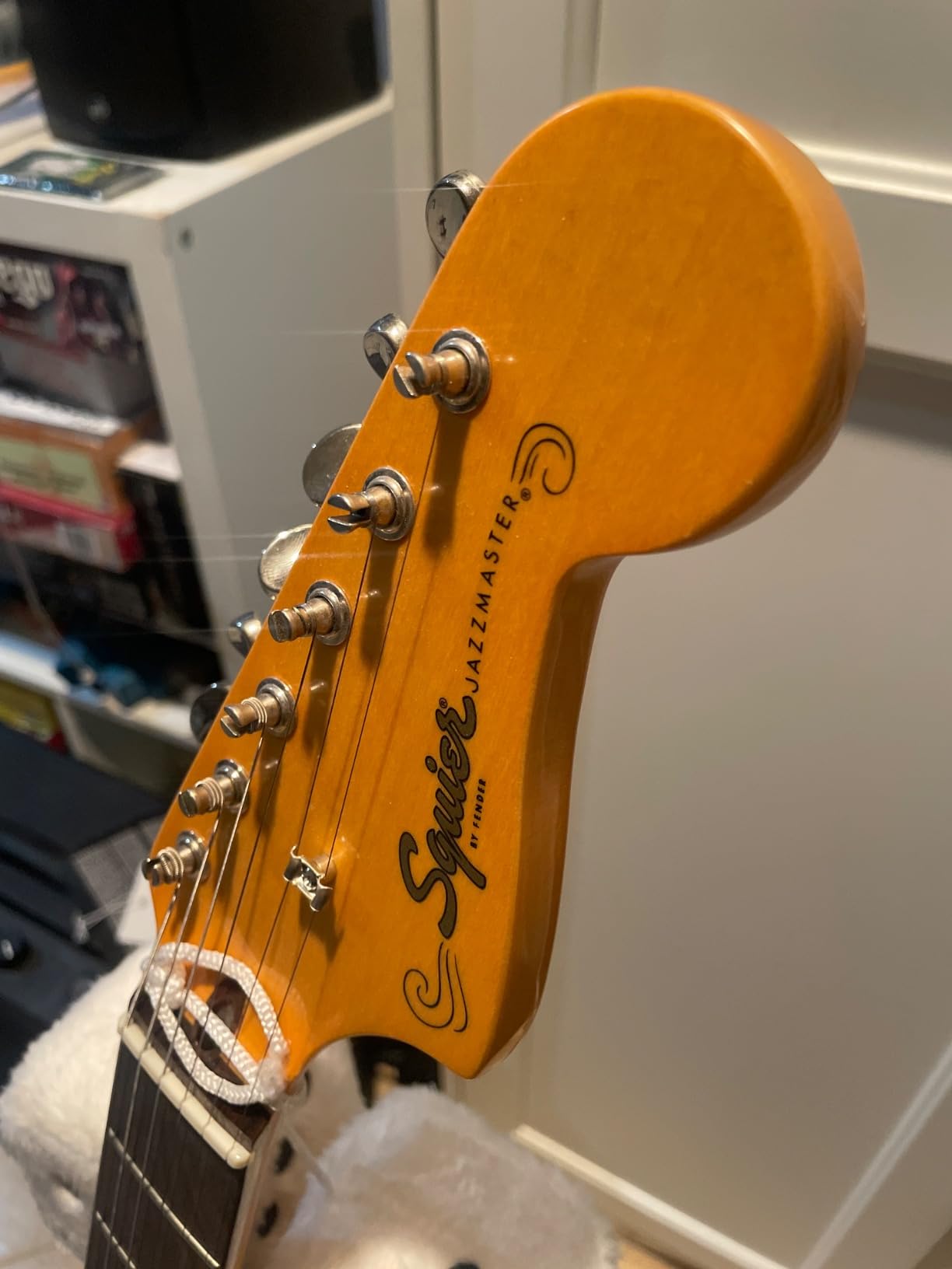 Squier Classic Vibe 60s Jazzmaster Electric Guitar, Olympic White customer photo 1