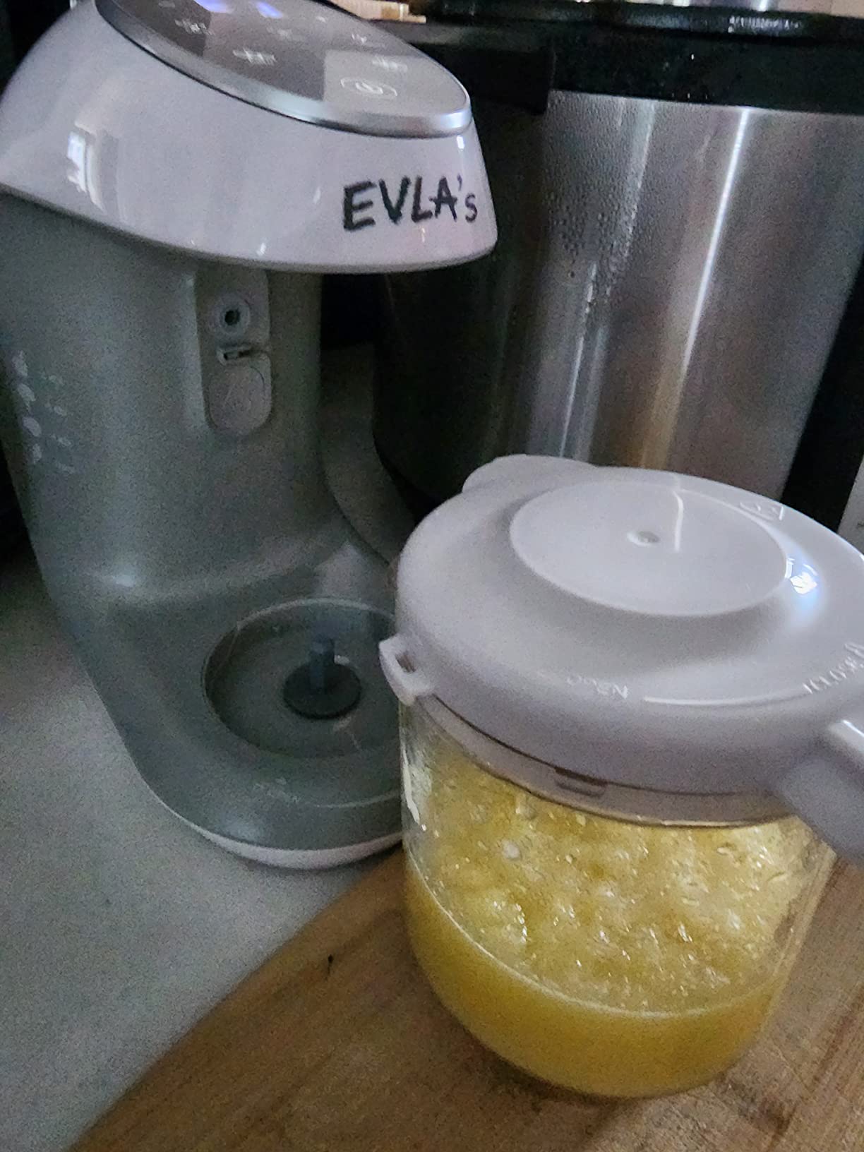 EVLA'S Baby Food Maker, Steamer, Blender, Baby Food Processor with Touch Screen and 6 Reusable Food Pouches customer photo 1