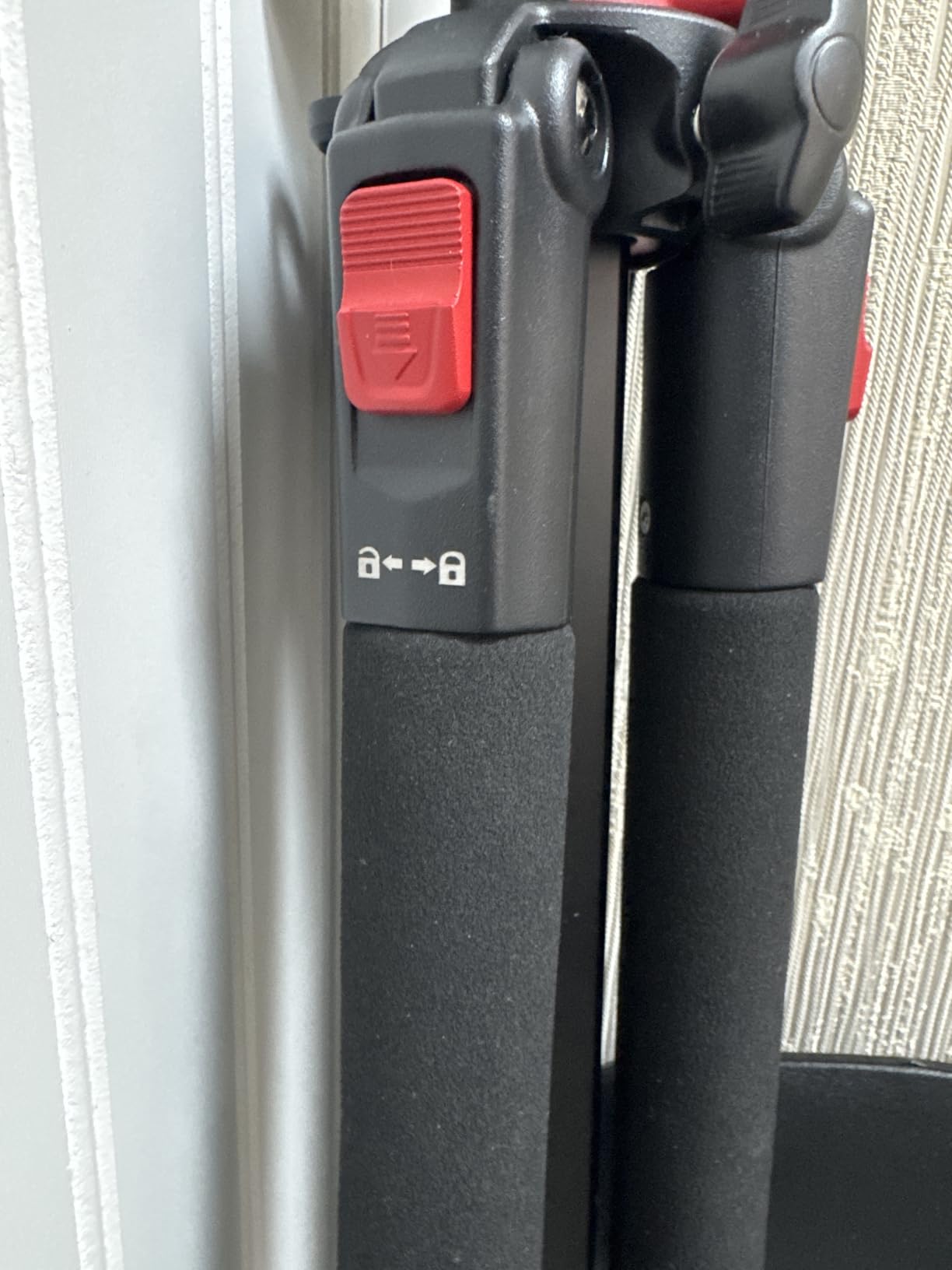 NEEWER 72 inch Camera Tripod Monopod with Center Column and Ball Head Aluminum, Arca Type QR Plate, Bag, Horizontal Tripod Overhead Camera Mount for DSLR Camera, Video Camcorder, Max Load: 33lb customer photo 2