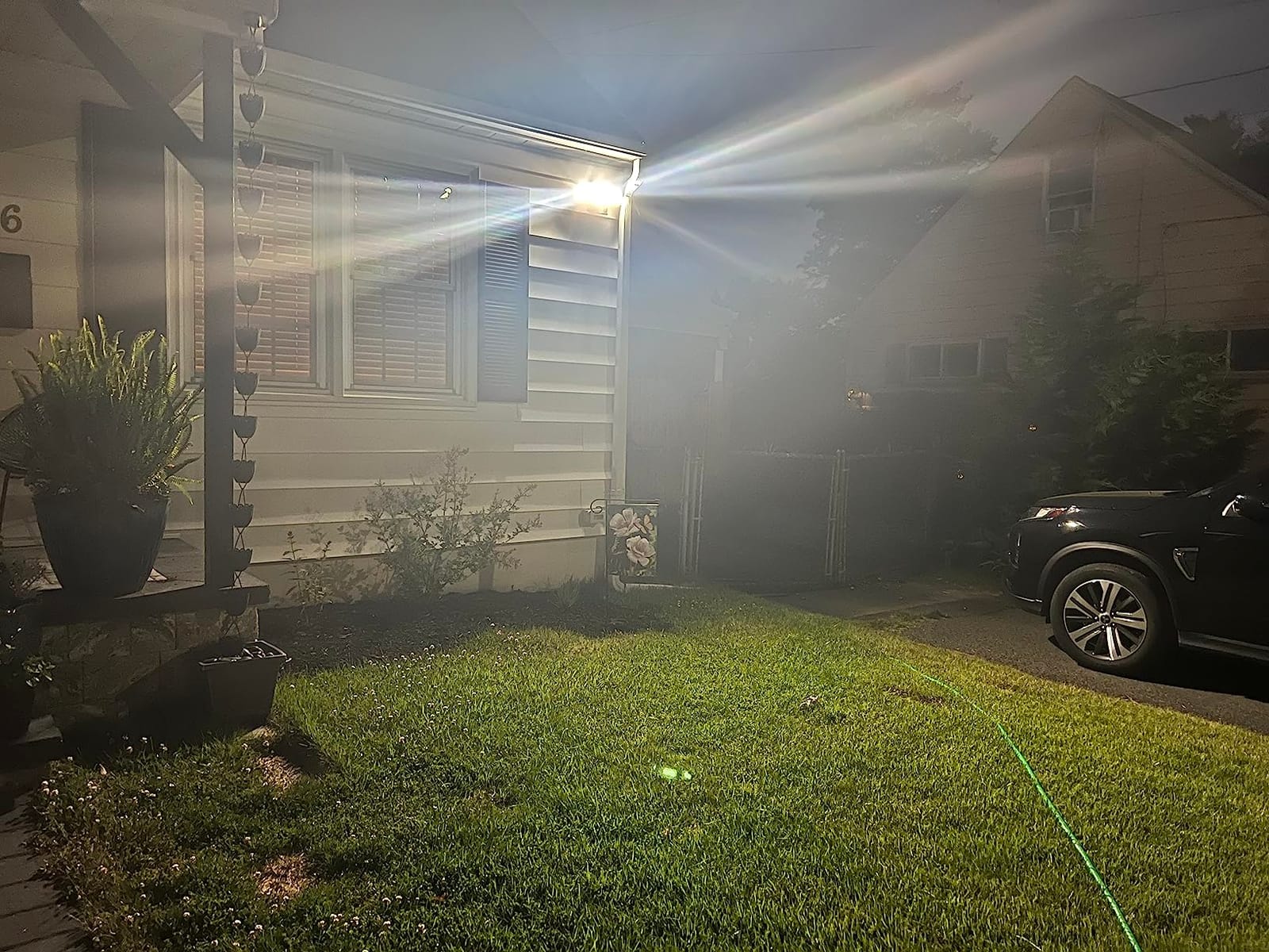 LEPOWER Solar LED Security Lights, PIR Motion Sensor Outdoor, 1600LM, Yard | 5500K Daylight, 72FT 180° Motion Sensor Flood Light, 3 Adjustable Head, Easy Install, IP65 Waterproof for Porch, Patio, Garage customer photo 1