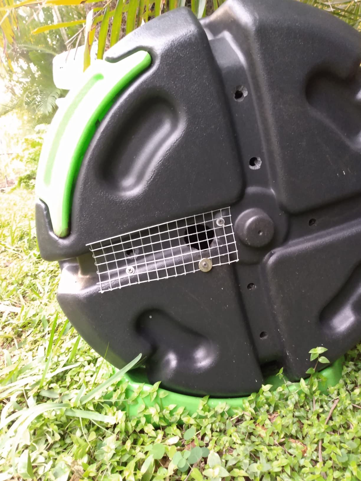 FCMP Outdoor HOTFROG Half Size Rolling Single Chamber Batch Tumbling Composter - Outdoor Rotating Garden Compost Bin (HF-RC2000WB-GRN) Black & Green (19-Gallon) customer photo 2