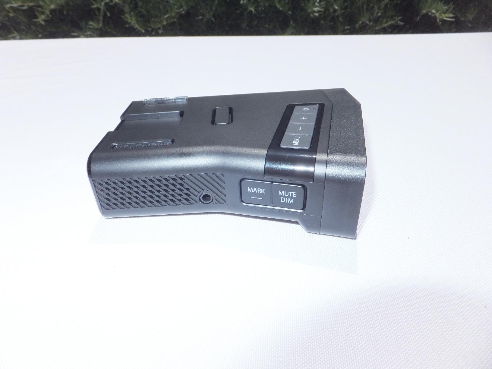 Uniden R7 Extreme Long-Range Laser-Radar Detector, Built-in GPS w/ Real-Time Alerts, Dual-Antennas Front & Rear w/Directional Arrows, Voice Alerts, Red Light Camera and Speed Camera Alerts customer photo 2