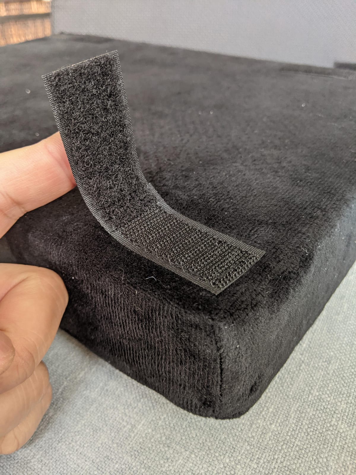 ErgoFoam Foot Rest for Under Desk at Work Adjustable - Chiropractor-Endorsed, High-Density Foam, Velvet (Black) customer photo 2