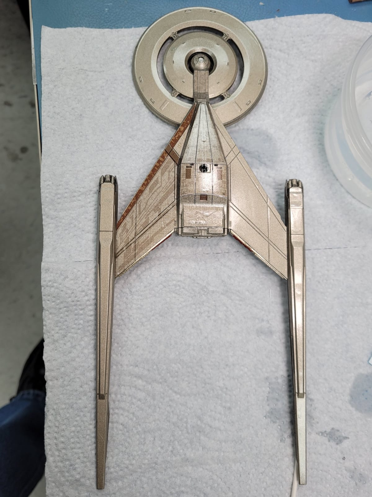 Polar Lights Star Trek U.S.S. Discovery NCC-1031 1:2500 Scale Plastic Model Kit customer photo 1