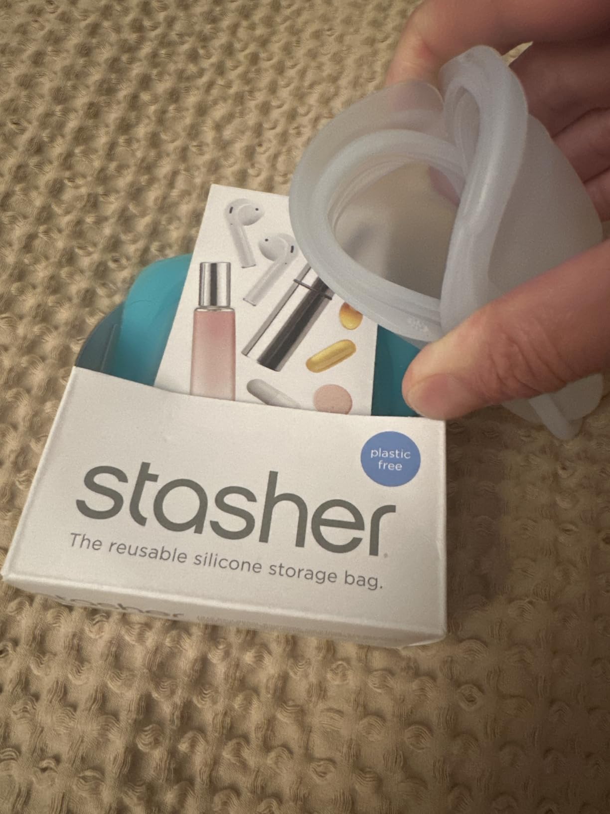 Stasher Premium Reusable Silicone Pocket Bags, 2-Pack, Clear and Aqua, 4 oz | Food-Safe Silicone, BPA-Free, Leak-Free, Eco-Friendly, Freezer, Microwave, Dishwasher, Oven, Travel Storage customer photo 2
