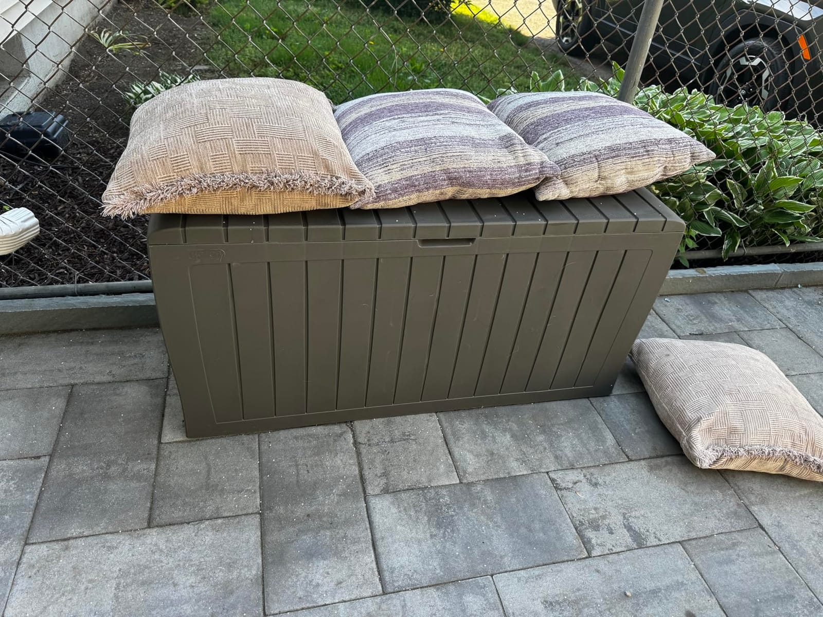 Keter Marvel Plus 71 Gallon Resin Deck Box-Organization and Storage for Patio Storage Box Outdoor Cushions, Throw Pillows, Garden Tools and Pool Accessories, Dark Grey | Grey, Resin, Compact, Weatherproof, Lockable, Durable, Easy Assembly, Organization, Patio Cushions Storage customer photo 2