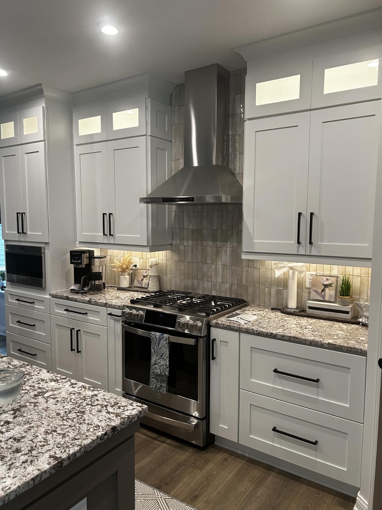 36-inch Wall Mount Range Hood 900 CFM Ducted/Ductless Convertible, Kitchen Chimney Vent Stainless Steel with Gesture Sensing & Touch Control (IKP02-36) customer photo 1