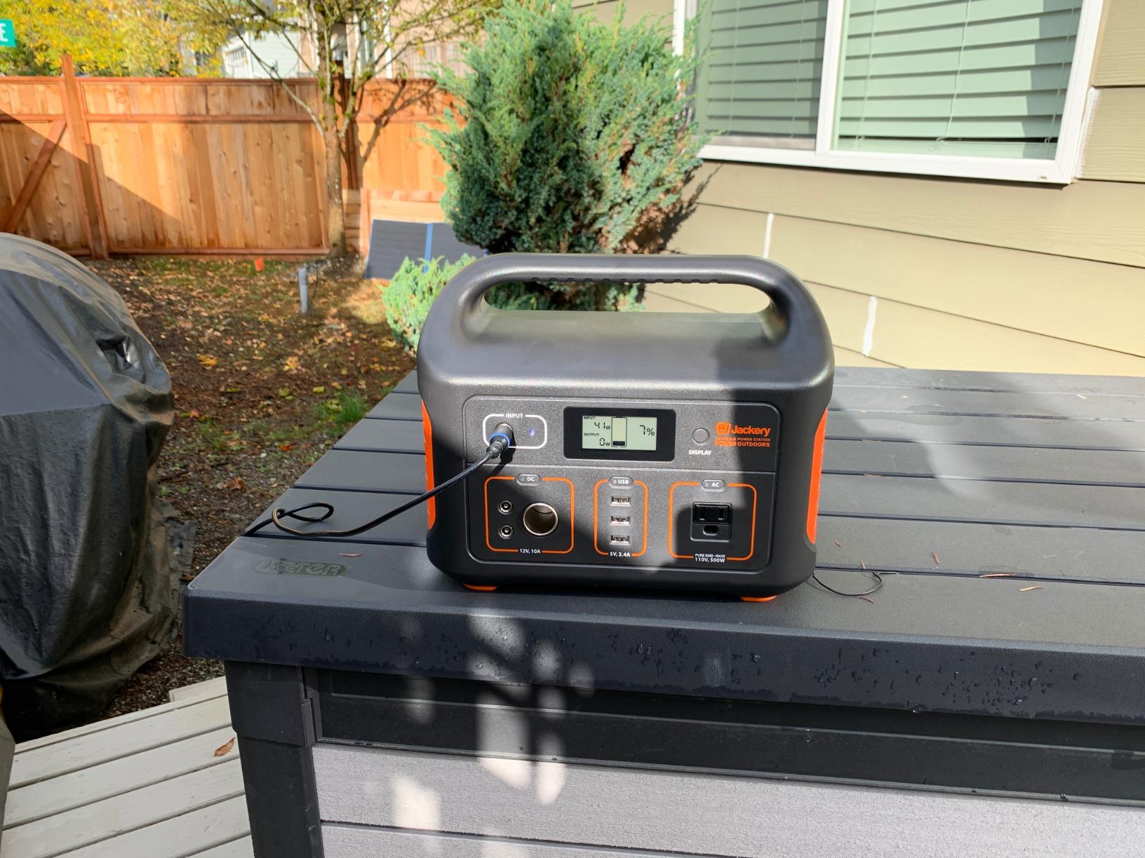 Jackery Explorer 500 v2 Portable Power Station, 512Wh, 500W AC | LiFePO4 Battery, 1000W Surge, 14 lbs Lightweight customer photo 1