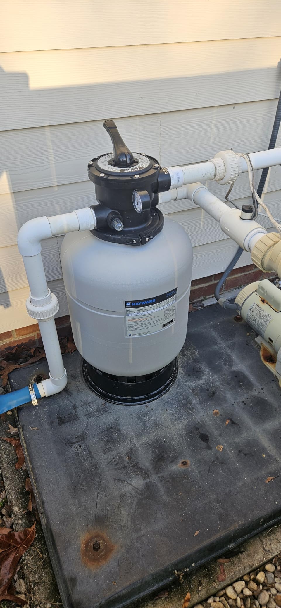 Hayward W3S180T ProSeries Pool Sand Filter, 18 in., Top-Mount Sand Filter for Above Ground Pools customer photo 2