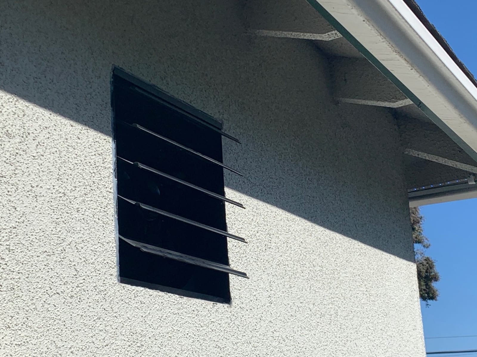 AC Infinity AIRLIFT T16 Shutter Exhaust Fan 16