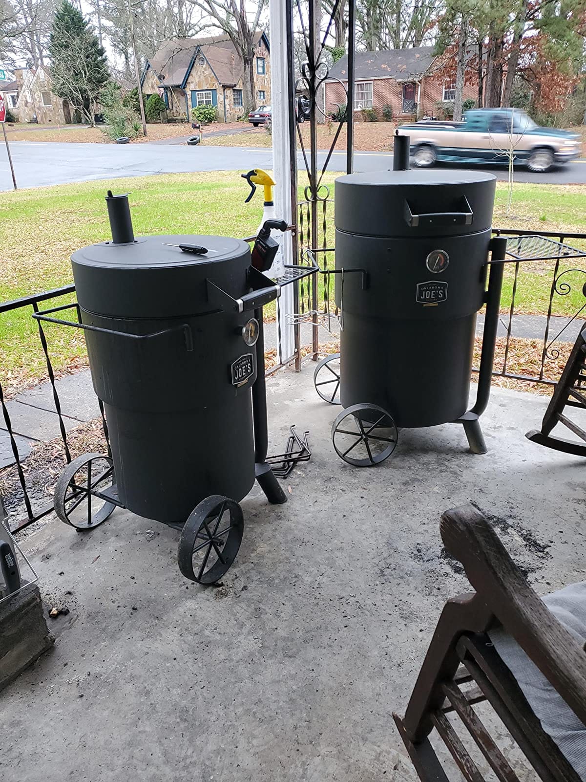 Oklahoma Joe's Bronco Pro 21.5 in. Heavy Duty Charcoal Drum Smoker and Grill with 366 sq. in. Cooking Area in Black customer photo 1