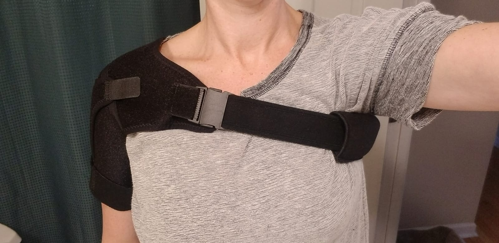 Vive Shoulder Brace for Women & Men - Injury Recovery Compression Support | Sleeve - for Rotator Cuff Injuries, Arthritis, Sprain, Dislocation, PT - Targeted Inflammation Pain Relief (Black, Medium) customer photo 1
