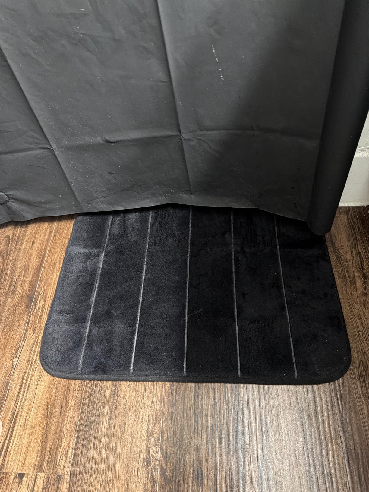 Yimobra Memory Foam Bath Mat, Super Soft Absorbent Bathroom Rug Non Slip, Quick Dry, Machine Washable Floor Carpet for Tub Shower, Home Decor Accessories, 24x17, Grey customer photo 1