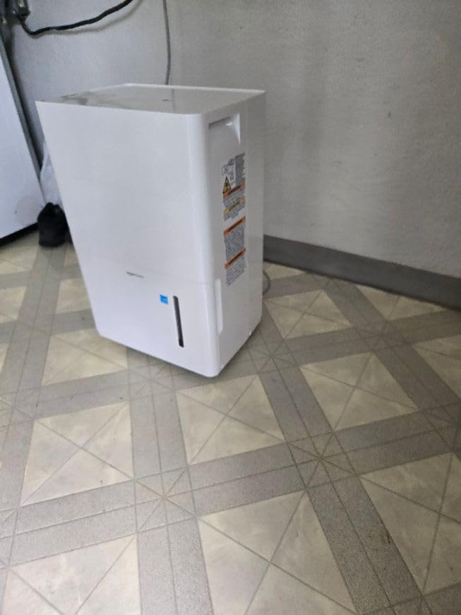 Amazon Basics 50-Pint Large Dehumidifier with Humidity Control, Timer, Auto-Defrost, Overflow Protection, Washable Filter for Rooms up to 4000 SFT, White customer photo 1