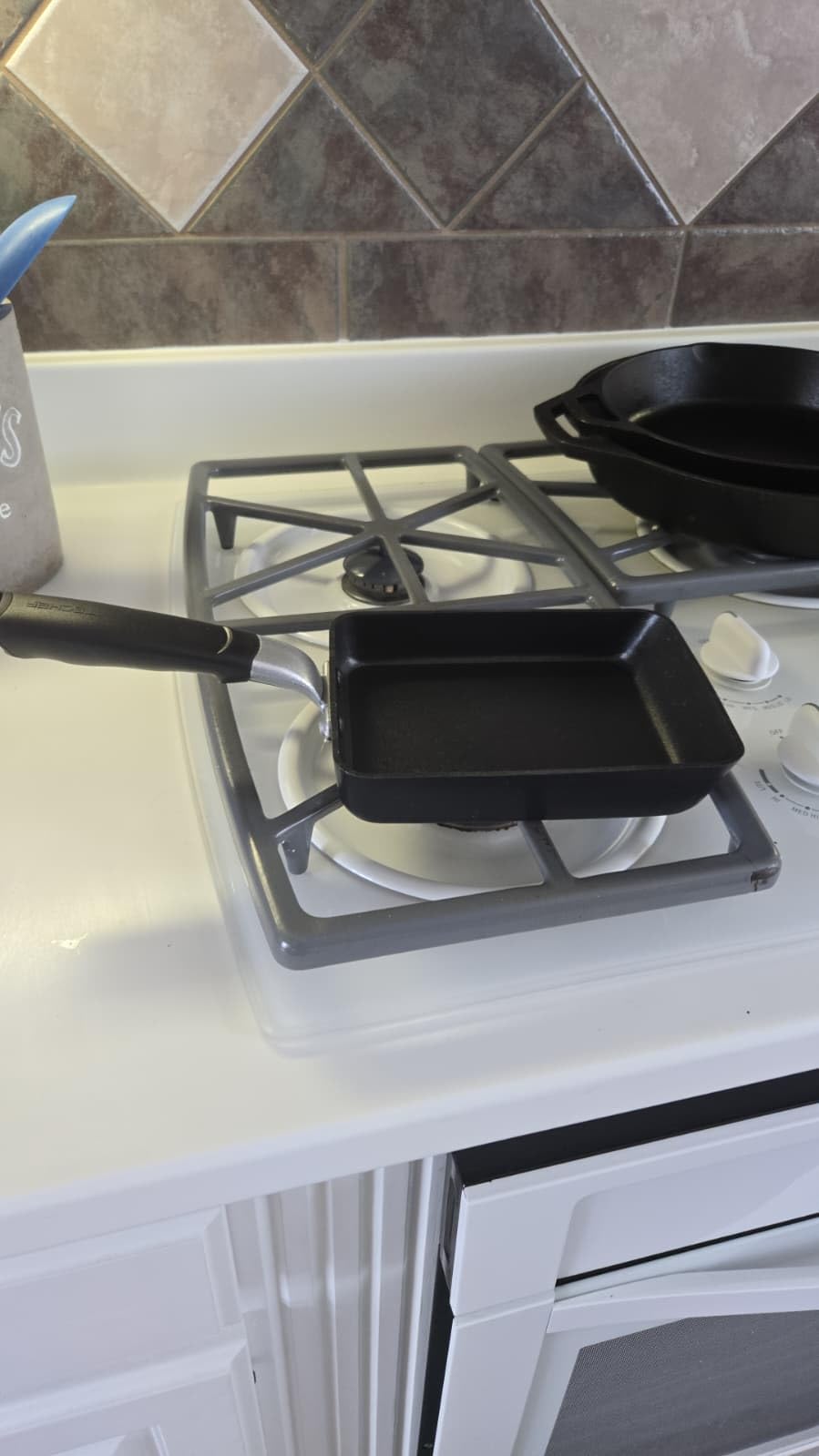 TECHEF - Tamagoyaki Japanese Omelette Pan/Egg Pan Skillet, PFOA-Free, Dishwasher Safe, Induction-Ready, Made in Korea (Black/Medium) customer photo 2