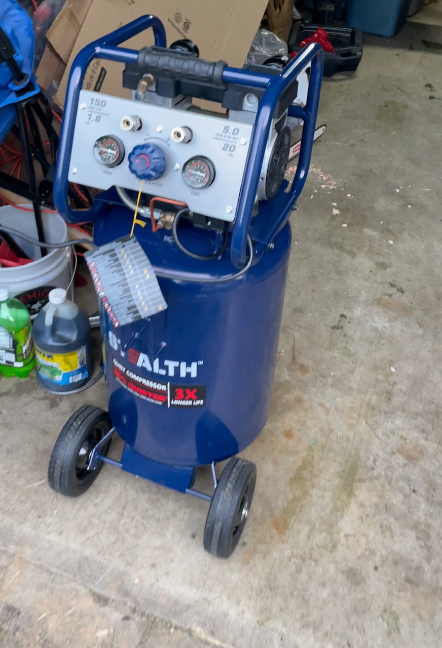 STEALTH 20 Gallon Air Compressor, Ultra Quiet, Oil-Free and Long Life Cycle, 1.8 Hp Large Air Compressor with Rubber Wheels (Blue, SAQ-12018) customer photo 1