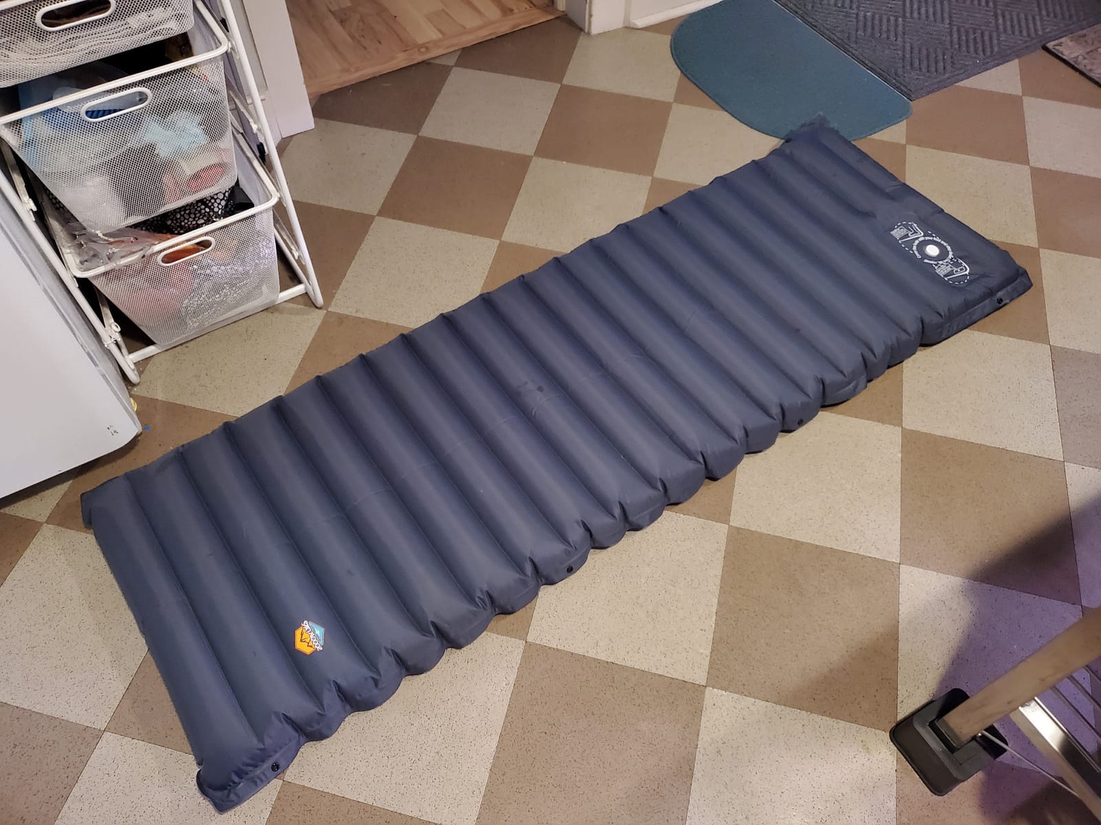 ZOOOBELIVES Inflatable Camping Sleeping Pad, 4-Inch Thick Full Air Support, No Bottoming Out for Side Sleepers, Camping & Backpacking Mattress with Built-in Foot Pump, Durable & Compact - Airlive2000 customer photo 1