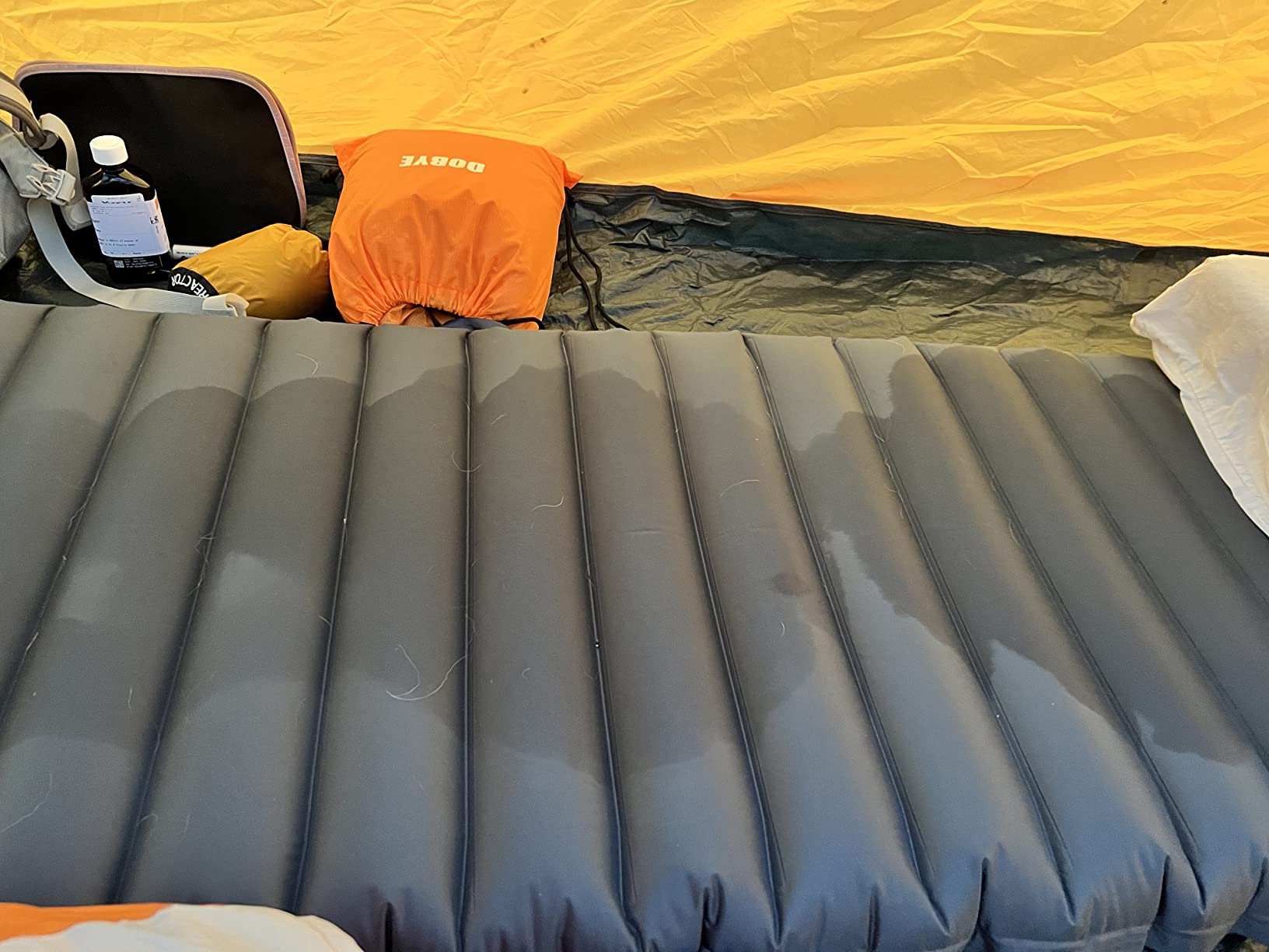ZOOOBELIVES Inflatable Camping Sleeping Pad, 4-Inch Thick Full Air Support, No Bottoming Out for Side Sleepers, Camping & Backpacking Mattress with Built-in Foot Pump, Durable & Compact - Airlive2000 customer photo 2