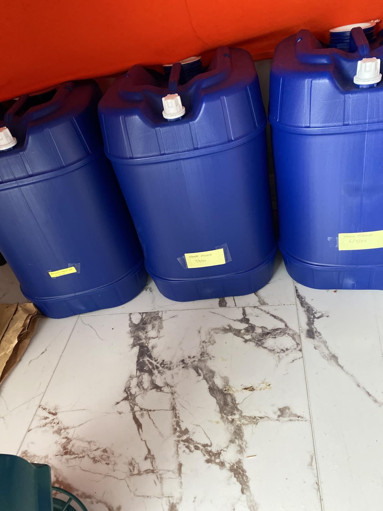 Legacy Food Storage Emergency Water Storage Containers, Long Term 5 Gallon Water Tank - 6 Stackable Food Grade Tanks Included, for Camping, Prepping, Survival - 30 Gallon Total Capacity customer photo 2