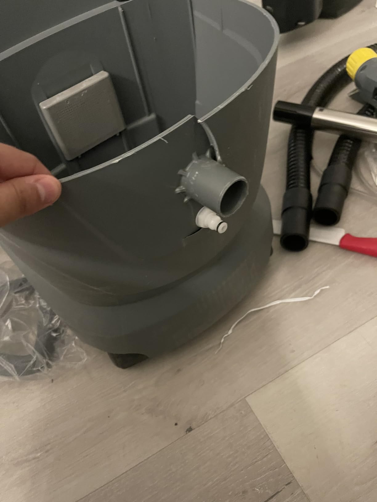 Karcher Puzzi 10/1 Commercial Carpet Extractor 12.5 PSI, Spot Cleaner, Stain Remover, Area Rugs, Carpet and Upholstery Cleaner, 4.9 Gallon customer photo 1